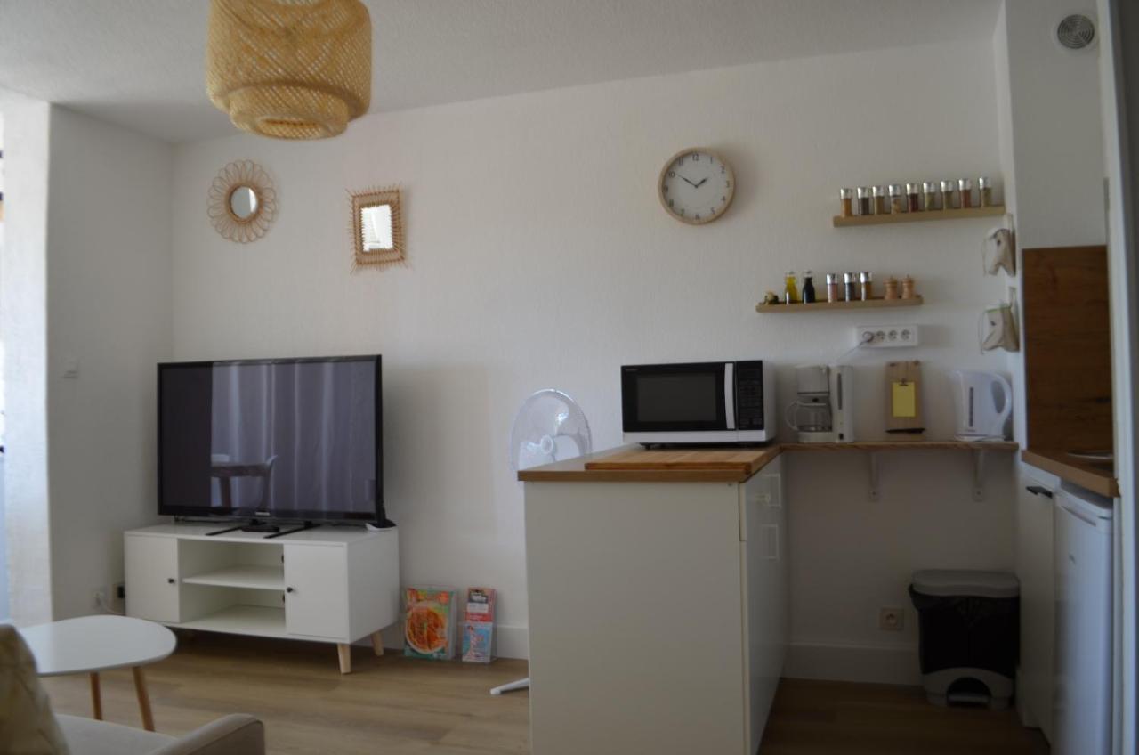 Studio Merbleuesoleil classé 3 étoiles 4 pers Bord de mer Bandol Extérieur photo